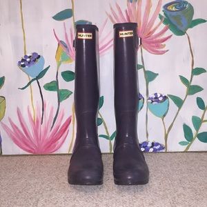 Tall Hunter Boot in Aubergine